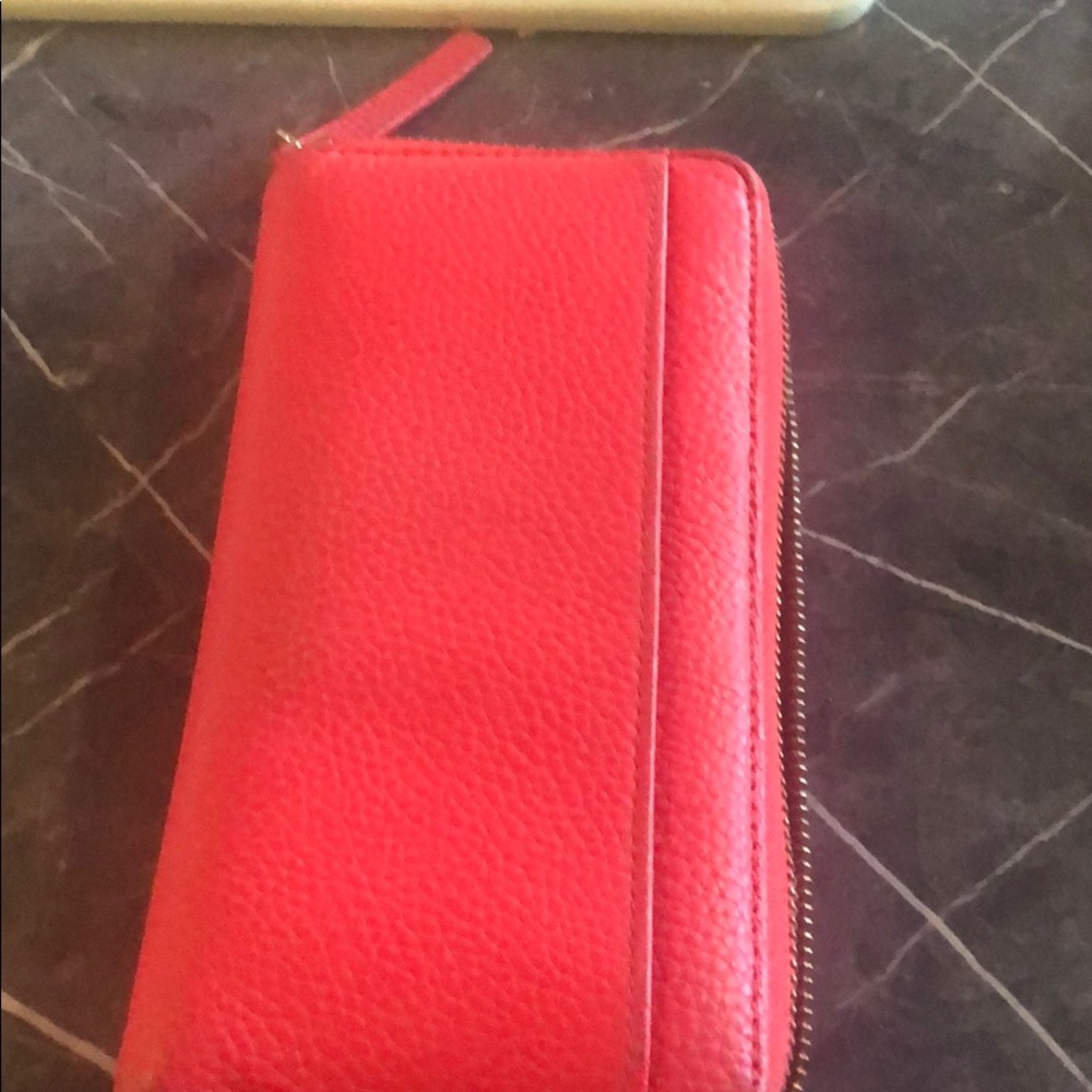 Kate Spade wallet. - Picture 3 of 4